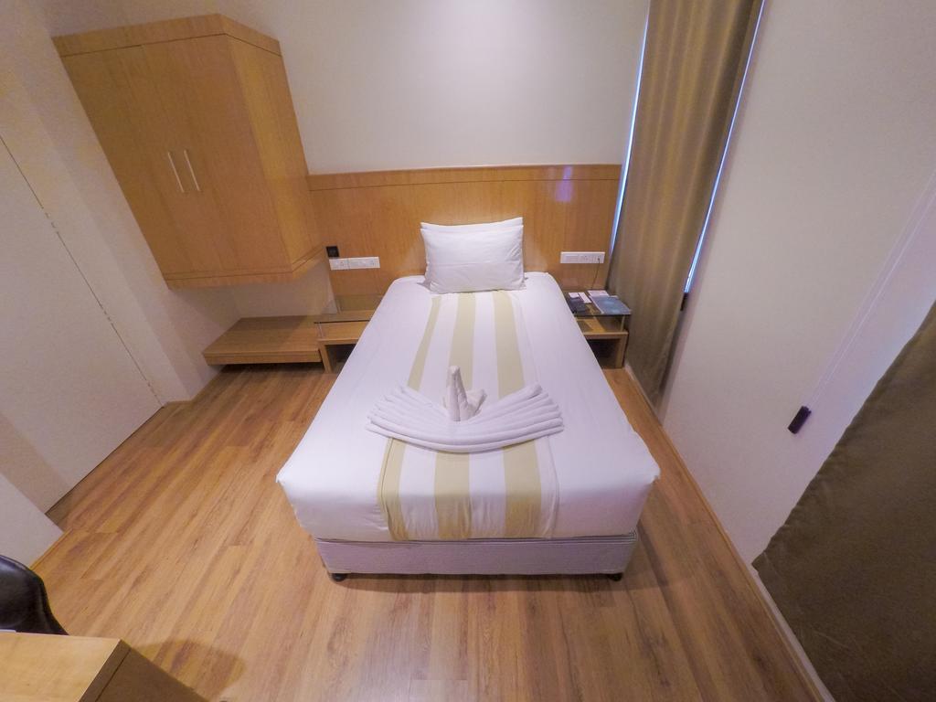 Vinnca Lrn Excellency Salem Room photo
