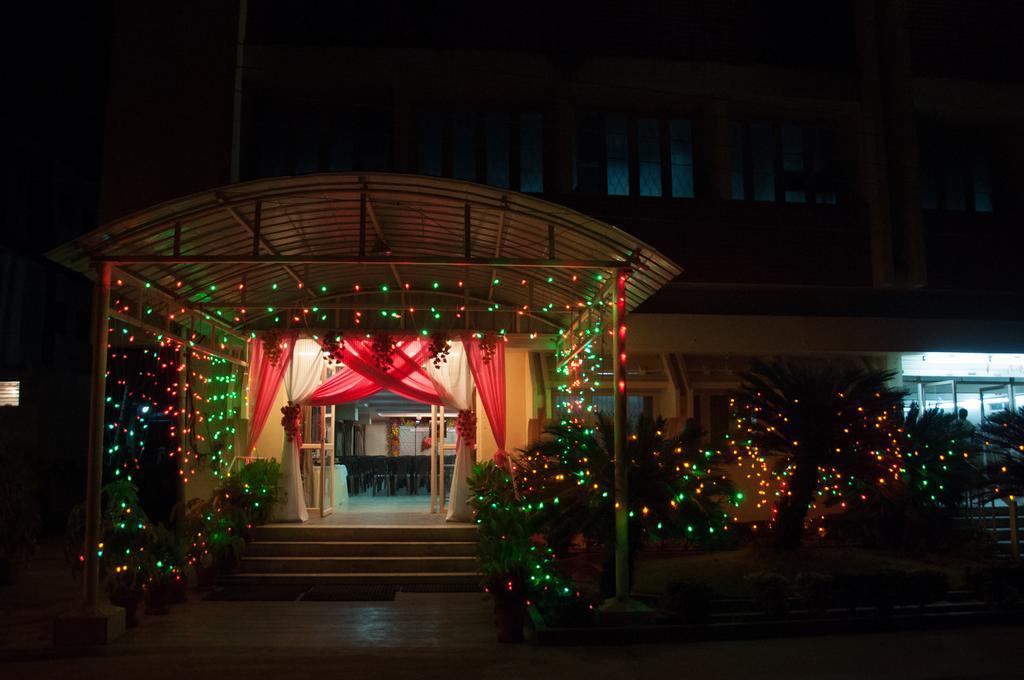 Vinnca Lrn Excellency Salem Exterior photo